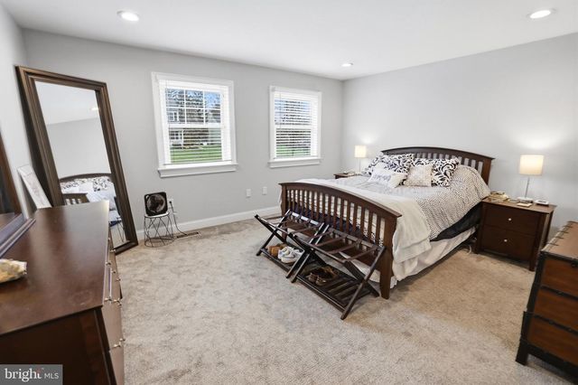 2306 CASSARD CIR, Gilbertsville, PA 19525