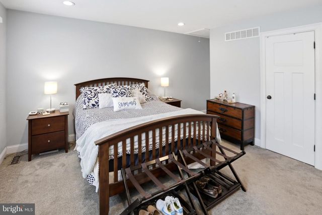 2306 CASSARD CIR, Gilbertsville, PA 19525