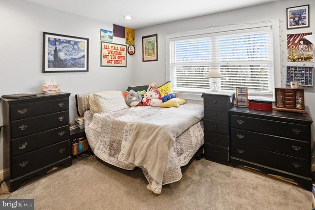 2306 CASSARD CIR, Gilbertsville, PA 19525