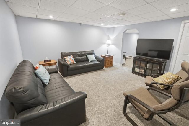 2306 CASSARD CIR, Gilbertsville, PA 19525