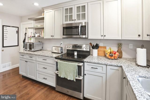 2306 CASSARD CIR, Gilbertsville, PA 19525