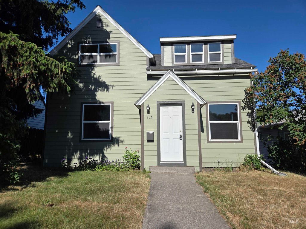 113 N Jackson St, Moscow, ID 83843