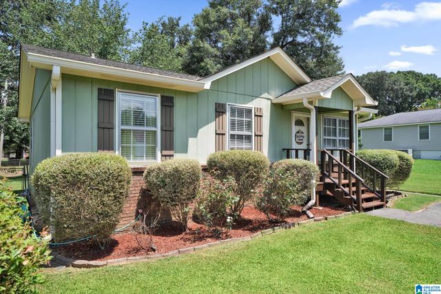 223 LAKELAND AVENUE, Bessemer, AL 35023