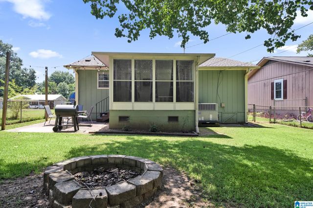 223 LAKELAND AVENUE, Bessemer, AL 35023