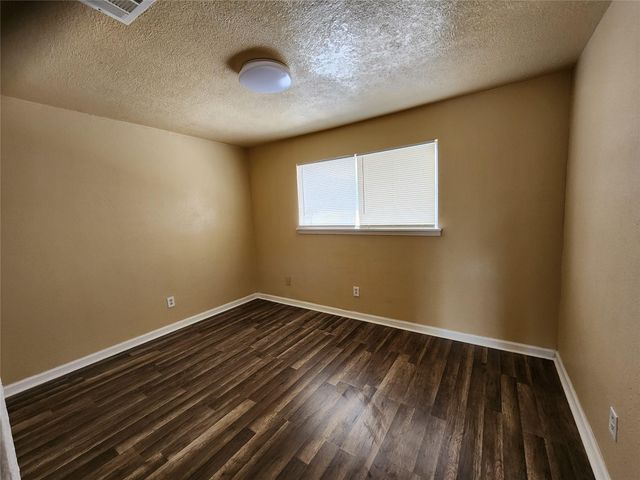 4311 Yellowstone Boulevard 4, Houston, TX 77021