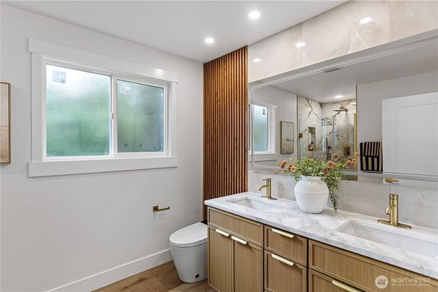 618 N 125th Street, Seattle, WA 98133