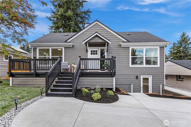 618 N 125th Street, Seattle, WA 98133
