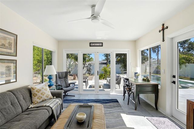 743 43RD AVENUE NE, St Petersburg, FL 33703