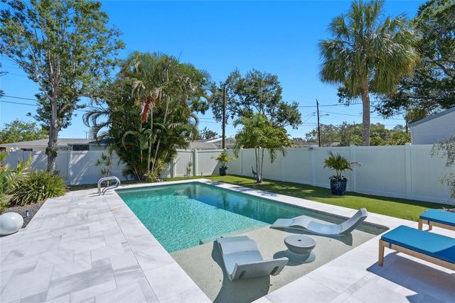 743 43RD AVENUE NE, St Petersburg, FL 33703