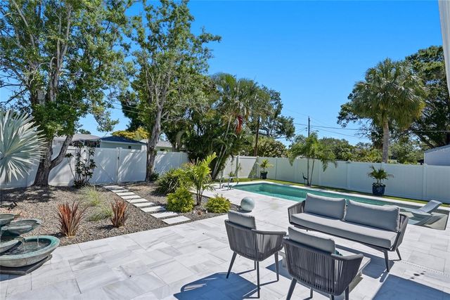 743 43RD AVENUE NE, St Petersburg, FL 33703