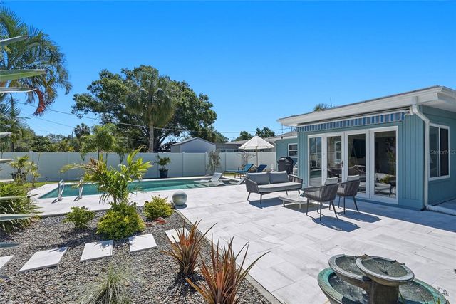 743 43RD AVENUE NE, St Petersburg, FL 33703