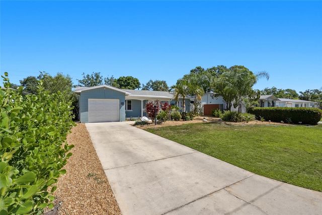 743 43RD AVENUE NE, St Petersburg, FL 33703