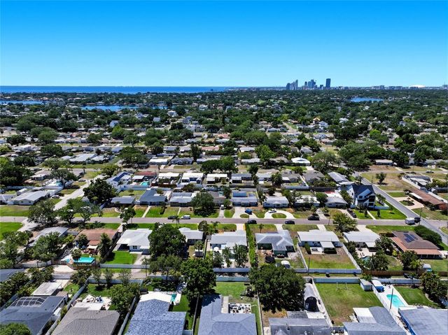 743 43RD AVENUE NE, St Petersburg, FL 33703
