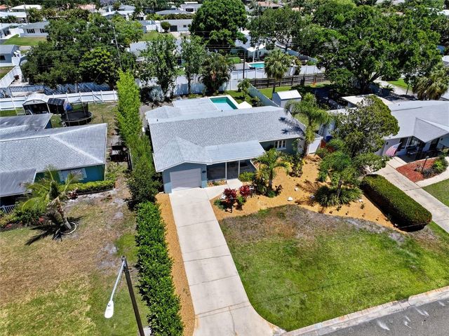 743 43RD AVENUE NE, St Petersburg, FL 33703