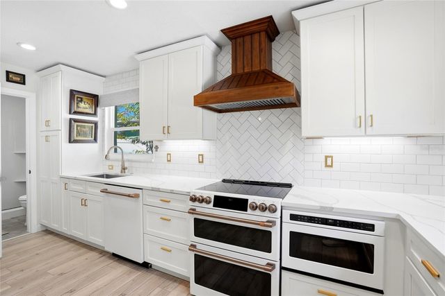 743 43RD AVENUE NE, St Petersburg, FL 33703