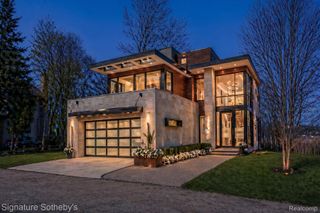 1105 Oregon Boulevard, Waterford Charter Township, MI 48327