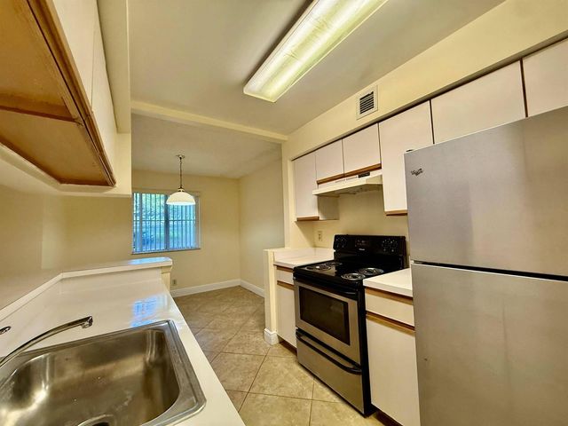 9777 Westview Drive 1113, Coral Springs, FL 33076