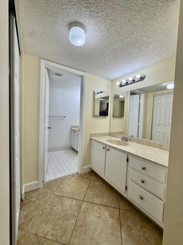 9777 Westview Drive 1113, Coral Springs, FL 33076