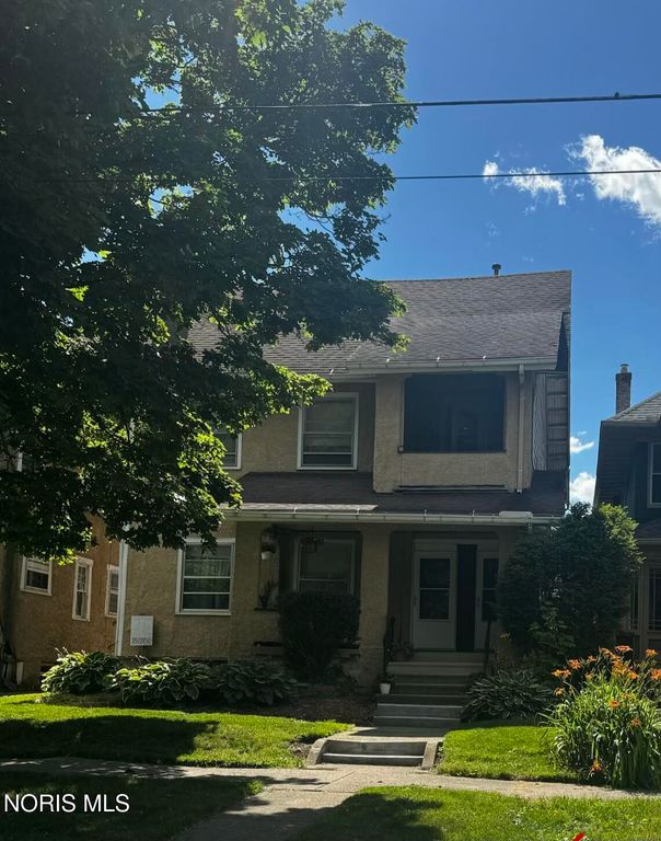 2445 Parkwood Avenue, Toledo, OH 43620