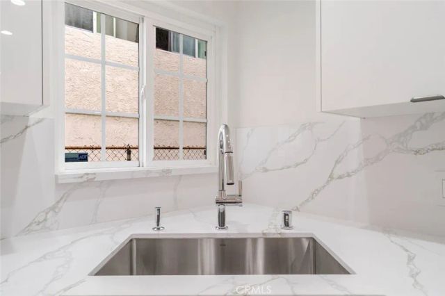 323 N Louise C, Glendale, CA 91206