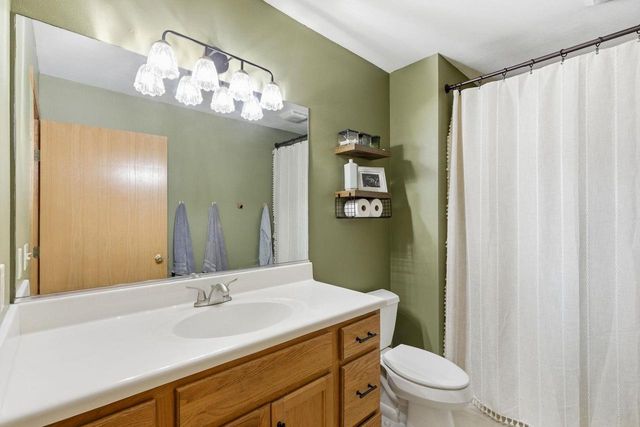 451 Oakwood Drive, Oregon, WI 53575