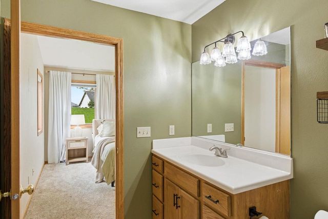 451 Oakwood Drive, Oregon, WI 53575
