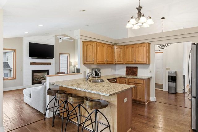 451 Oakwood Drive, Oregon, WI 53575