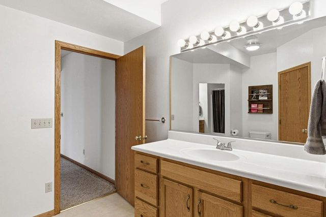 451 Oakwood Drive, Oregon, WI 53575