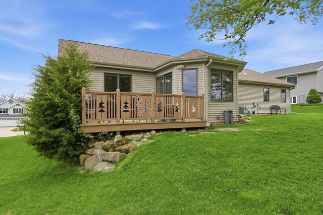 451 Oakwood Drive, Oregon, WI 53575