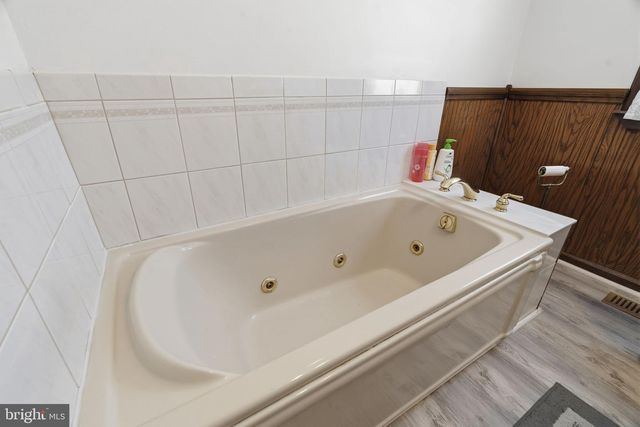 1185 LAWNTON AVE, West Deptford, NJ 08096