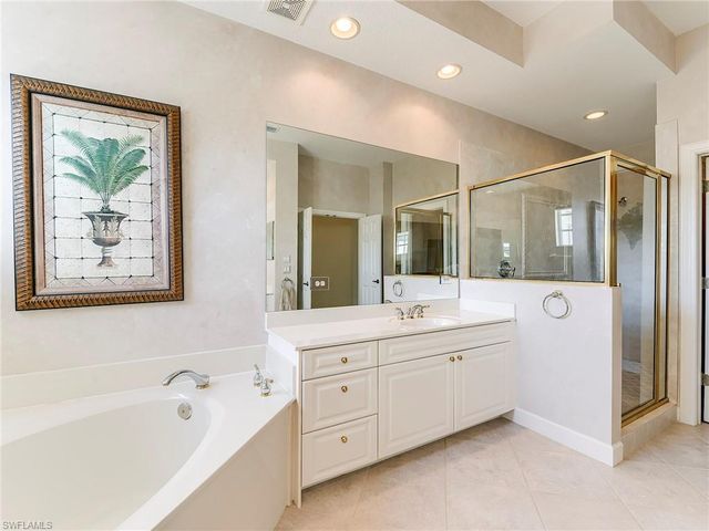 9530 Cypress Hammock CIR # 202, Estero, FL 34135