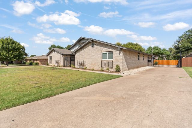 4308 Gorman Drive, Fort Worth, TX 76132