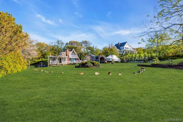 995 Red Fox Road, Mattituck, NY 11952