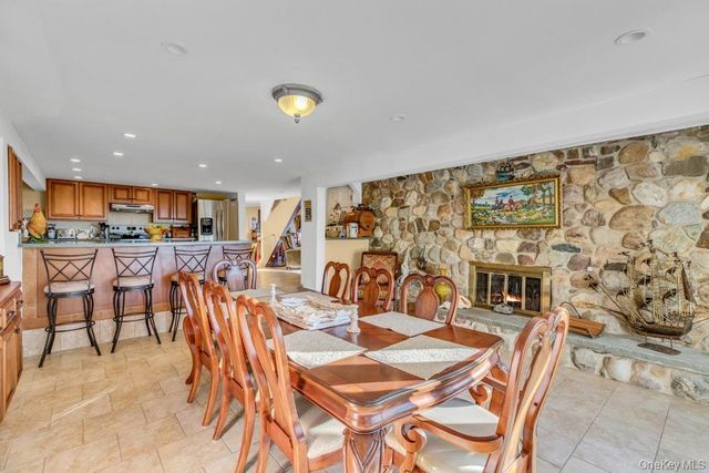 995 Red Fox Road, Mattituck, NY 11952