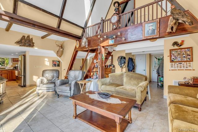 995 Red Fox Road, Mattituck, NY 11952