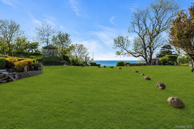 995 Red Fox Road, Mattituck, NY 11952