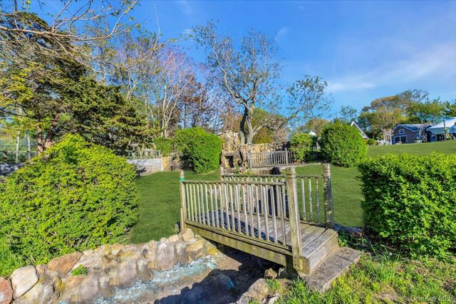 995 Red Fox Road, Mattituck, NY 11952