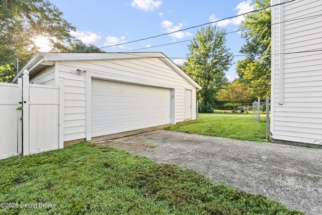 144 Harris Dr, Mt Washington, KY 40047