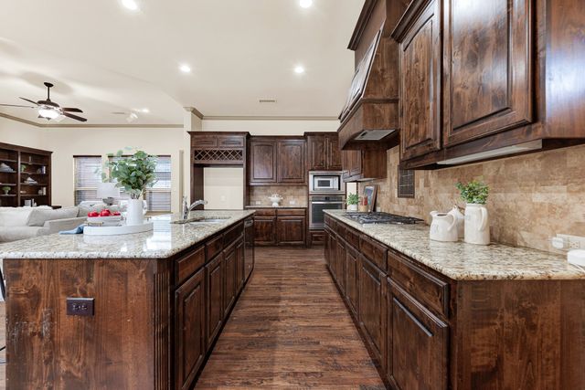 7013 BROOK FOREST Circle, Plano, TX 75024