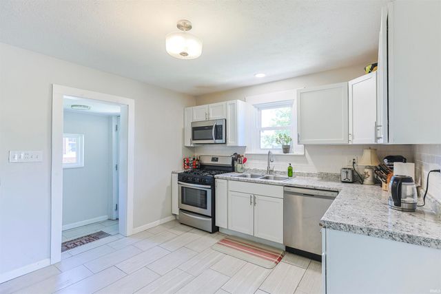 502 W 10Th Street, Mishawaka, IN 46544