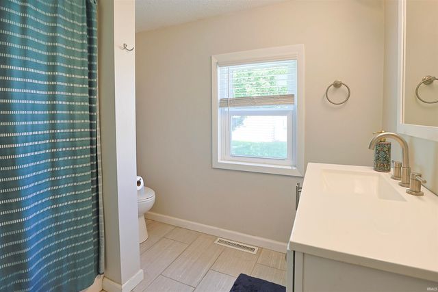502 W 10Th Street, Mishawaka, IN 46544