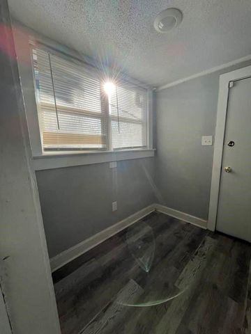 3936 Wabash Avenue, Kansas City, MO 64130