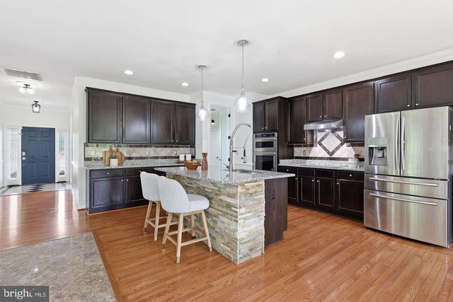 320 TIMBER MILL LN, Fredericksburg, VA 22406