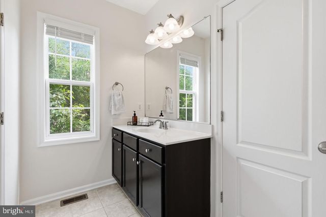 320 TIMBER MILL LN, Fredericksburg, VA 22406