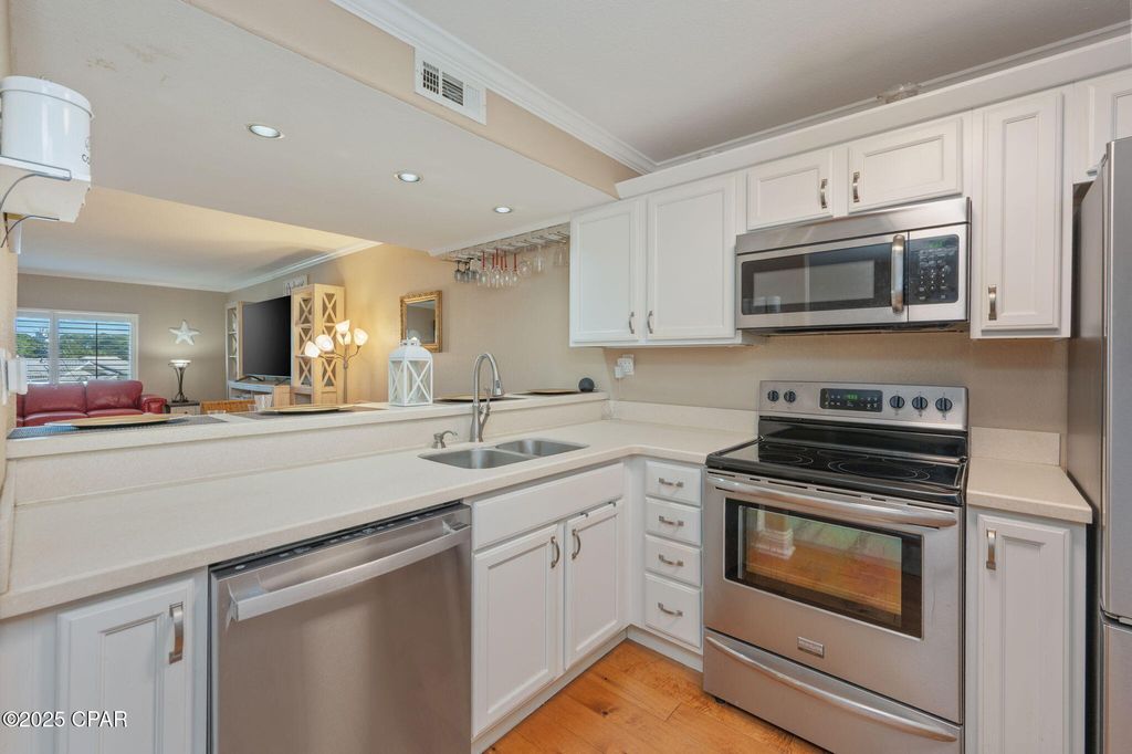 Image 9 of property listing at 112 Fairway Boulevard 205, Panama City Beach, FL 32407