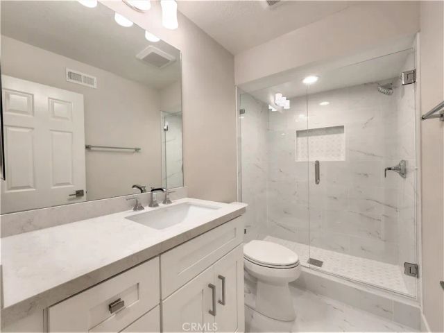 14 Andalucia, Irvine, CA 92614