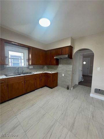 510 Parkcliffe Avenue, Youngstown, OH 44511