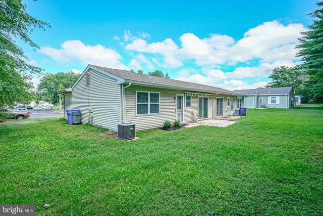 22 KINGSTON WAY, Southampton, NJ 08088