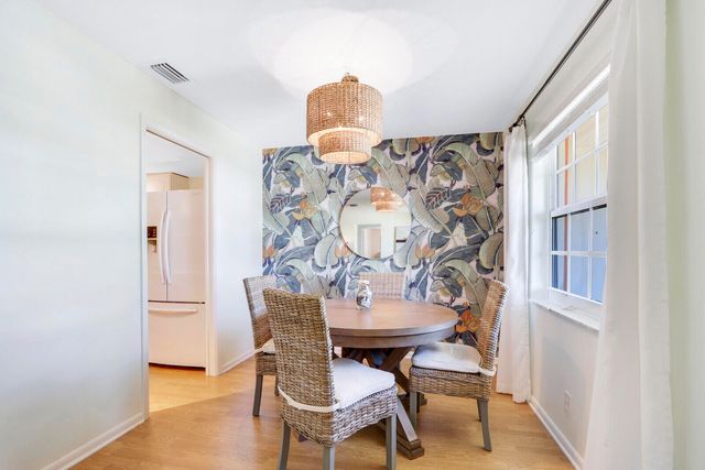 8574 SE Seagrape Way, Hobe Sound, FL 33455