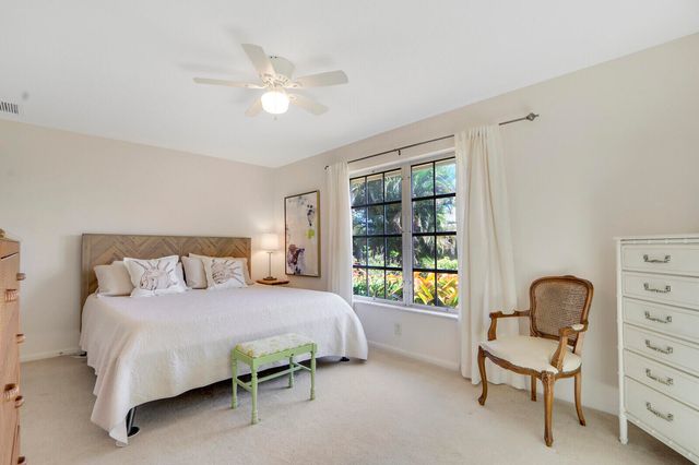 8574 SE Seagrape Way, Hobe Sound, FL 33455